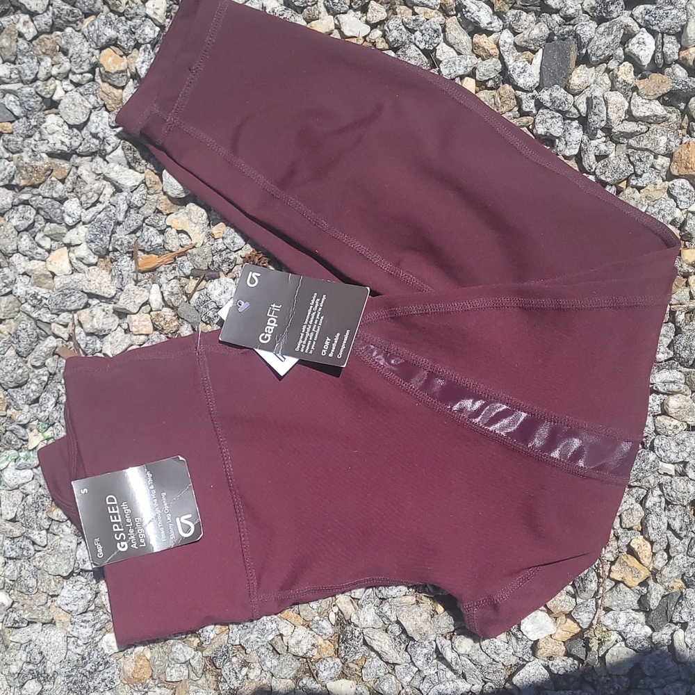 GapFit Ankle-Length Legging
